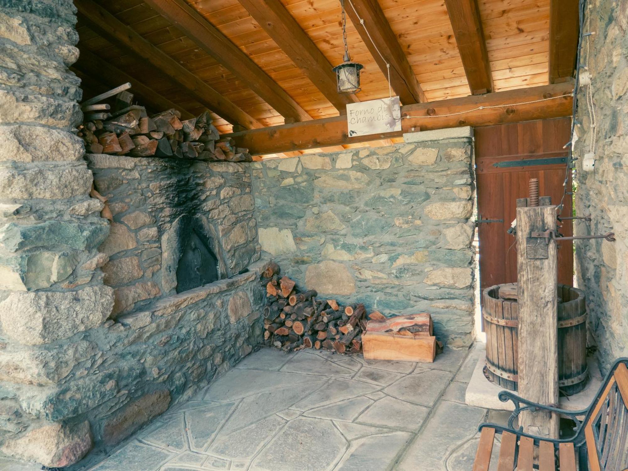 La Majon De Fohten Montjovet Exterior photo