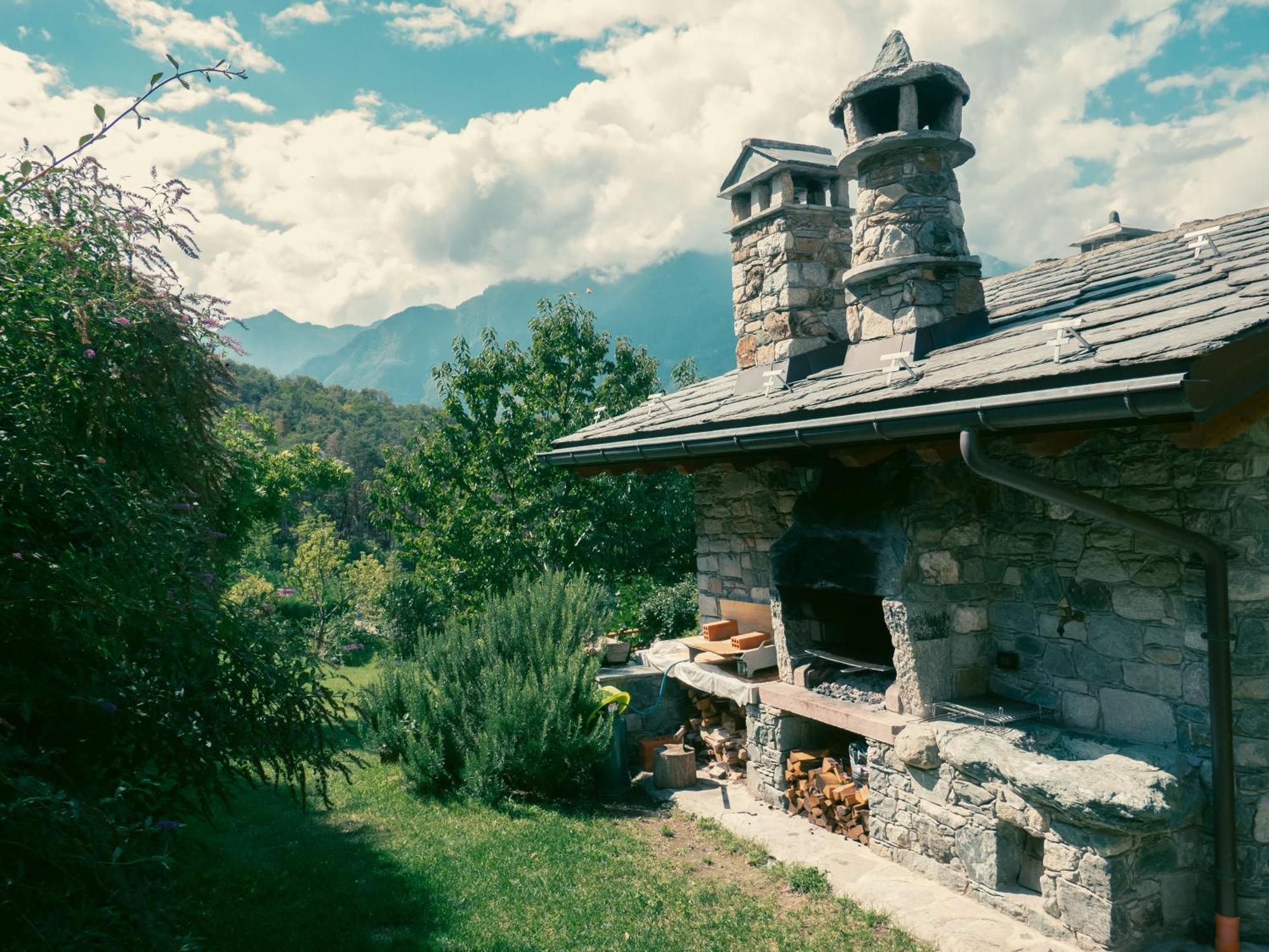 La Majon De Fohten Montjovet Exterior photo